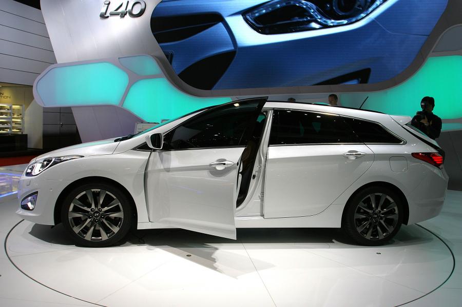  Hyundai i40 2012 года  (фото 10 из 22)